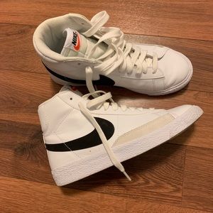 Selling size 6 boys Nike blazers. Fits women 7. Never worn outside